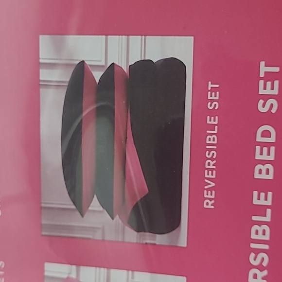 Juicy Couture Pink and Black Reversible Comforter Set - Queen - Picture 6 of 11